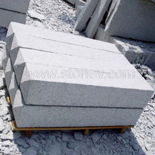 Bushhammered Palisade